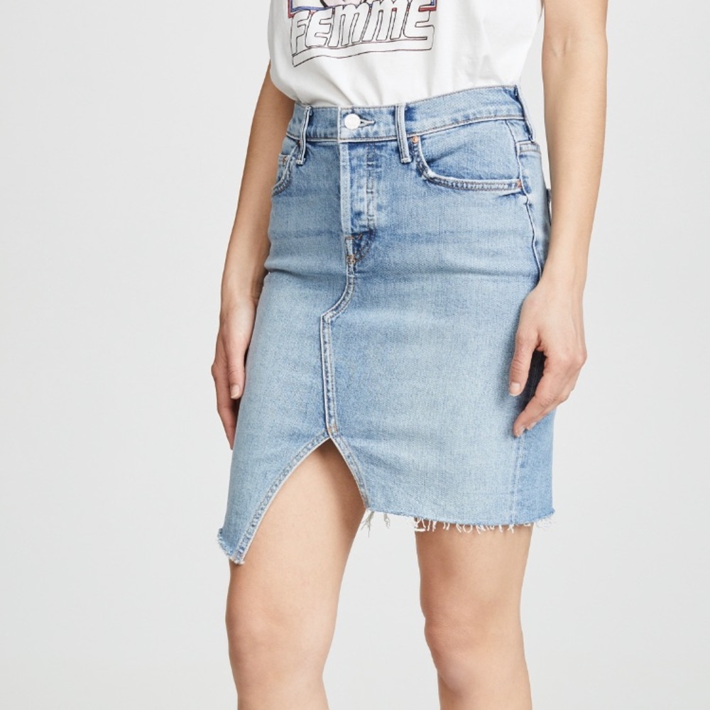 MOTHER Superior Tomcat Slide Mini Fray Skirt